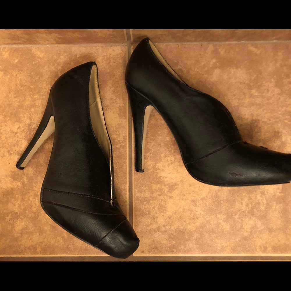 JENNIFER LOPEZ Black Leather Bootie Heel Platform
